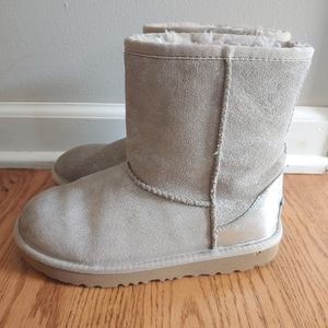 UGG Classic Shimmer Metallic boots size 2